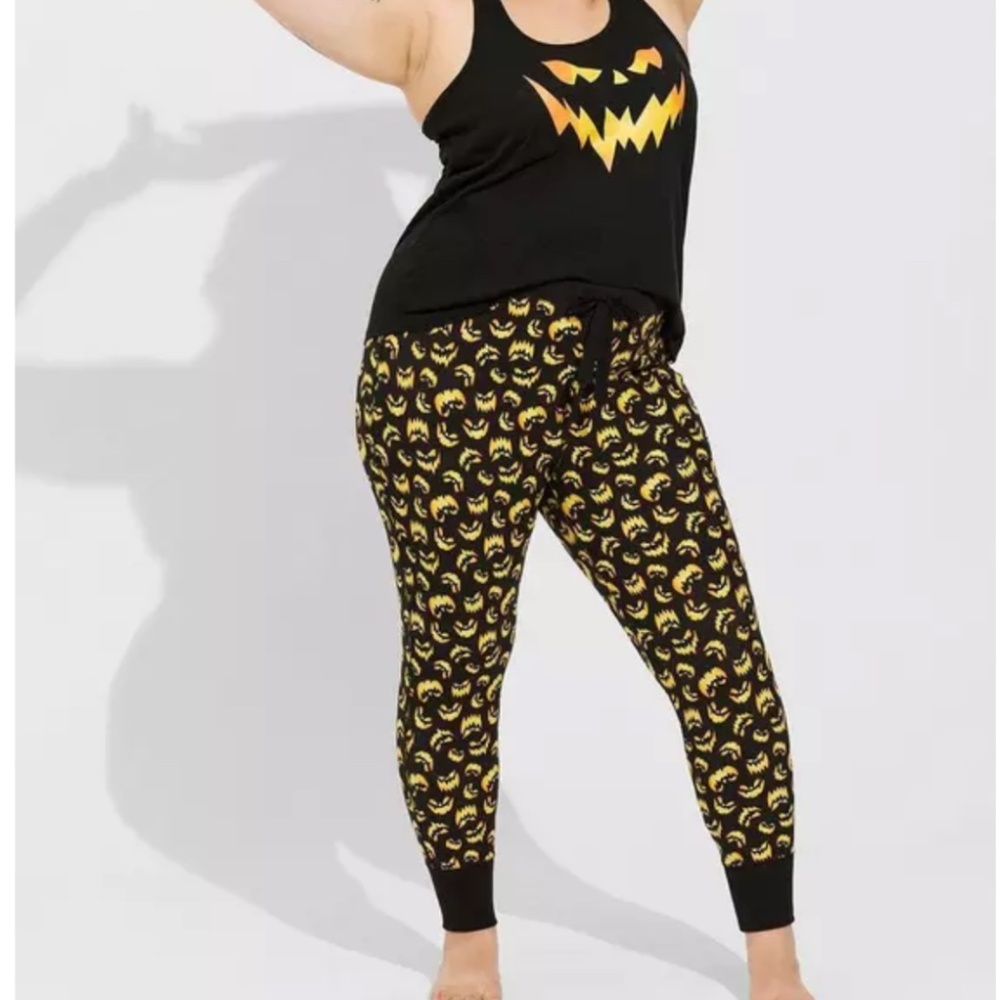 🎃 JACK O LANTERN FOXY SLEEP JOGGERS 🎃